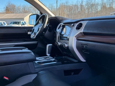 Used 2020 Toyota Tundra Limited w/ Limited Premium Package image 10