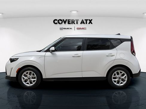 Used 2023 Kia Soul LX w/ LX Technology Package FWD image 5
