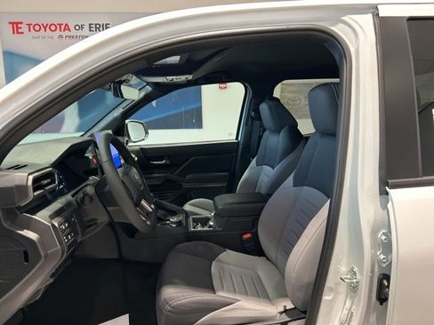 New 2025 Toyota Tacoma TRD Off-Road image 15