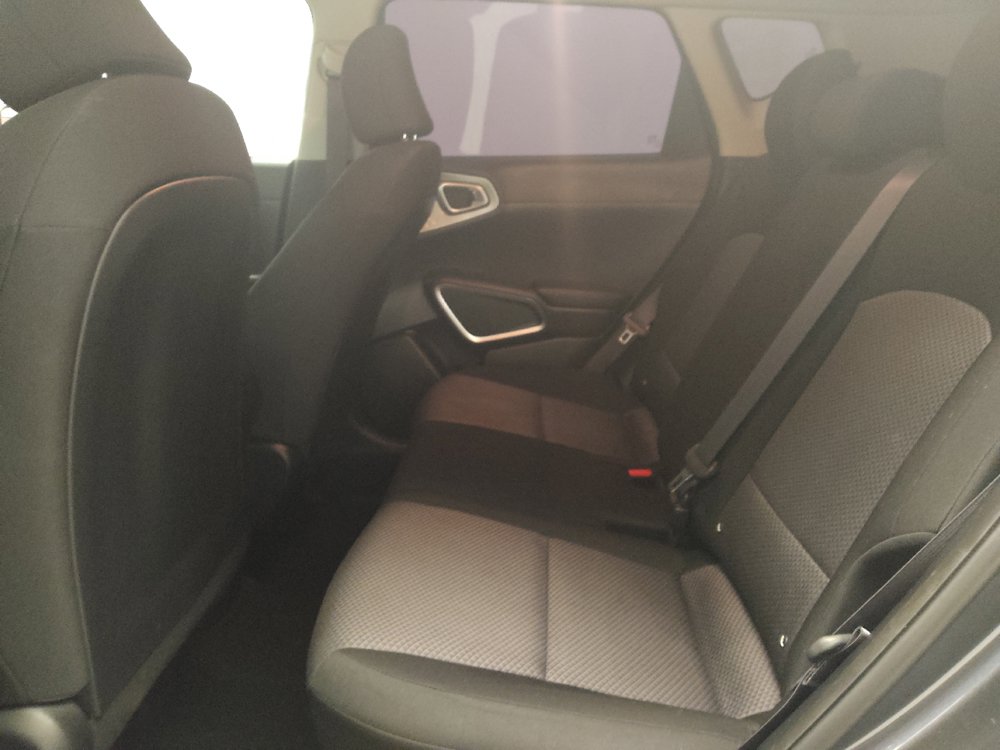 Used 2021 Kia Soul LX FWD image 18