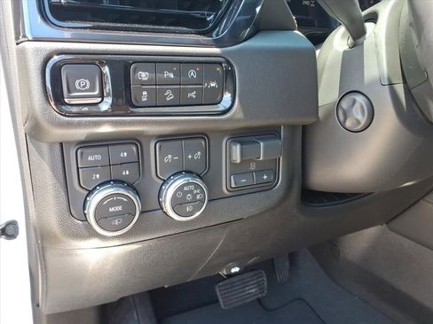 New 2026 GMC Yukon XL AT4 w/ AT4 Premium Plus Package AWD/4WD image 19