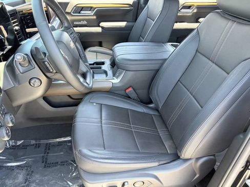 Used 2025 Chevrolet Silverado 1500 High Country AWD/4WD image 20