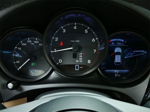Used 2025 Porsche Macan image 27