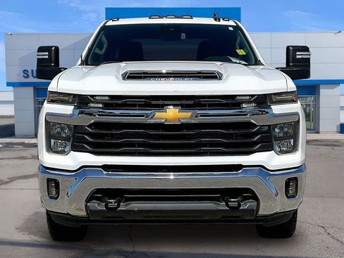 Used 2024 Chevrolet Silverado 3500 LT w/ Convenience Package AWD/4WD image 3