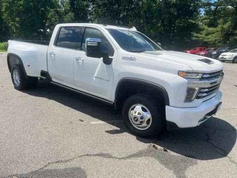 Used 2022 Chevrolet Silverado 3500 High Country w/ Safety Package II AWD/4WD image 4