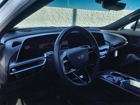 Certified 2026 Cadillac Lyriq Premium Luxury image 8