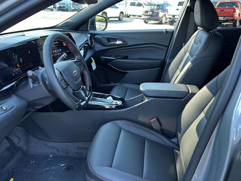 New 2026 Chevrolet Trax RS w/ Driver Confidence Package image 8