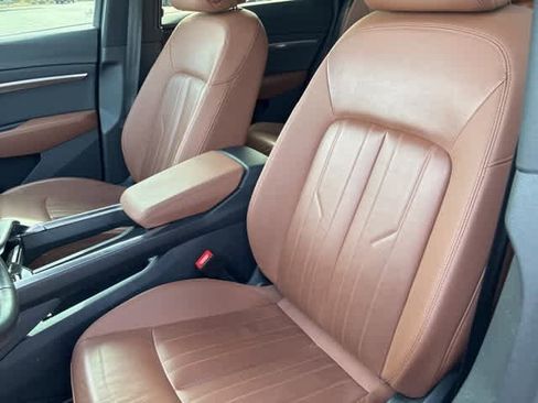 Used 2022 Audi e-tron Premium image 10