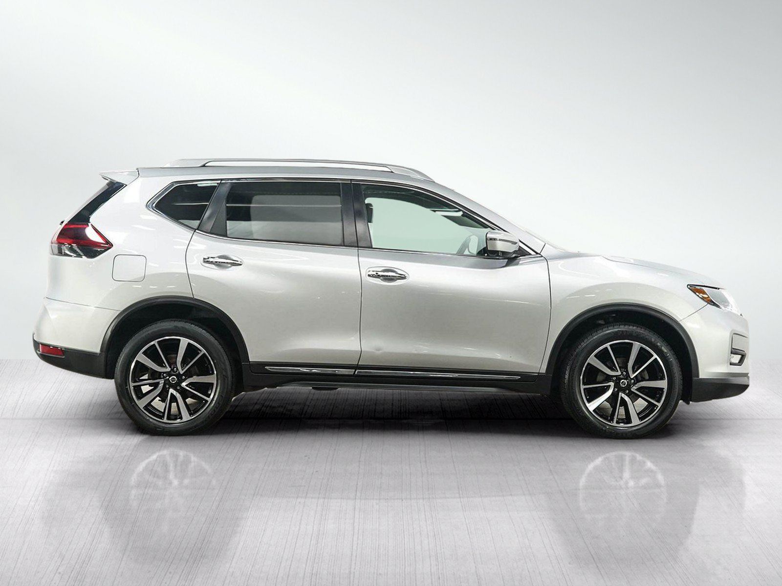 Used 2019 Nissan Rogue SL AWD/4WD image 6
