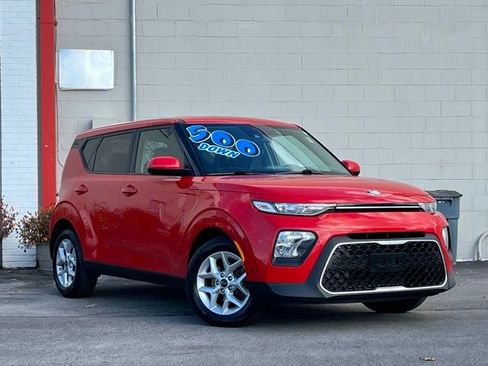 Used 2020 Kia Soul S image 1