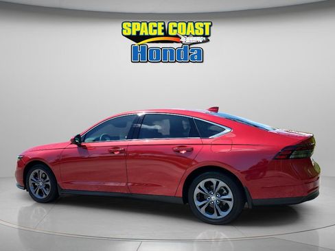 Used 2023 Honda Accord EX image 11