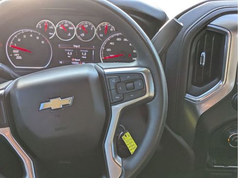 Used 2020 Chevrolet Silverado 1500 LT image 21