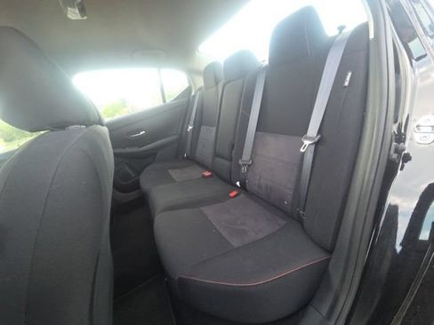 Used 2025 Nissan Sentra SR FWD image 12