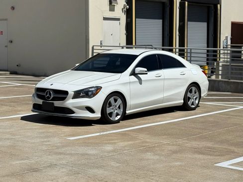 Used 2017 Mercedes-Benz CLA 250 4MATIC image 3