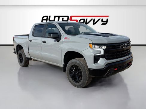 Used 2024 Chevrolet Silverado 1500 LT Trail Boss w/ Convenience Package II AWD/4WD image 1