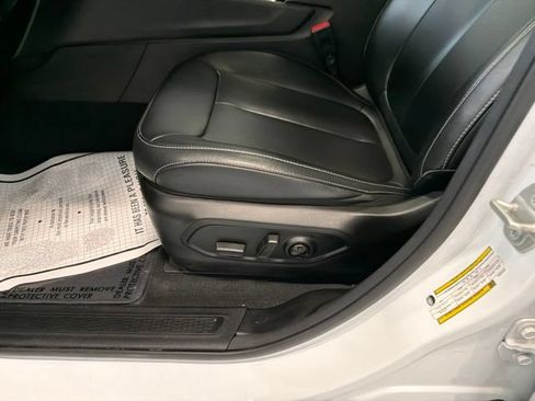 Used 2023 Jeep Grand Cherokee Limited AWD/4WD image 15
