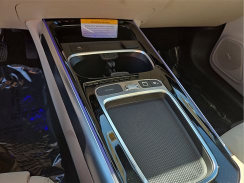 New 2026 Mercedes-Benz GLB 250 image 21