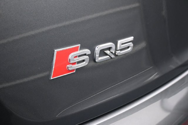 Used 2019 Audi SQ5 Premium Plus AWD/4WD image 29
