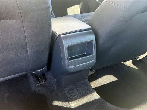 Used 2013 Volkswagen Passat 2.5 S image 11