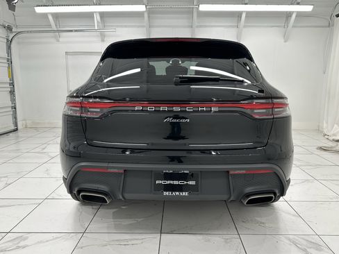 Certified 2024 Porsche Macan image 13