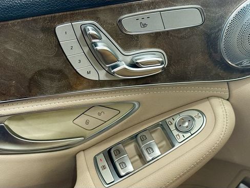 Used 2015 Mercedes-Benz C 300 4MATIC Sedan image 18