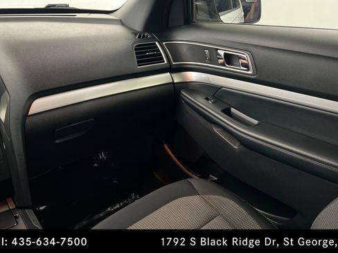 Used 2017 Ford Explorer XLT FWD image 10