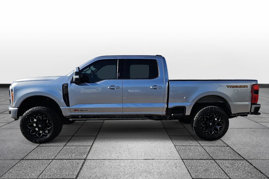 Used 2023 Ford F250 Lariat w/ Tremor Off-Road Package AWD/4WD image 8