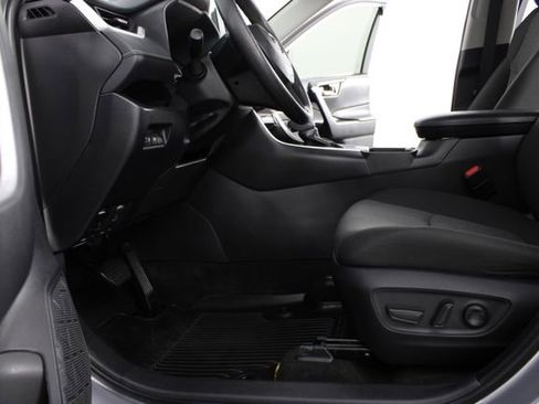 Used 2023 Toyota RAV4 XLE AWD/4WD image 15
