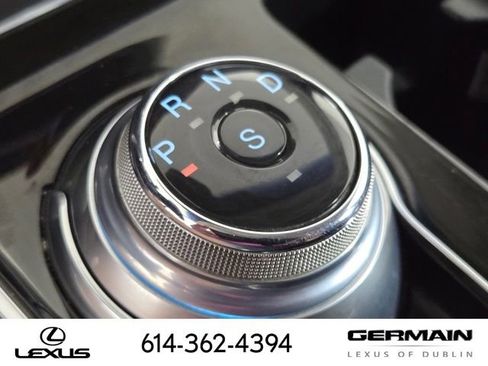 Used 2019 Ford Edge Titanium FWD image 25