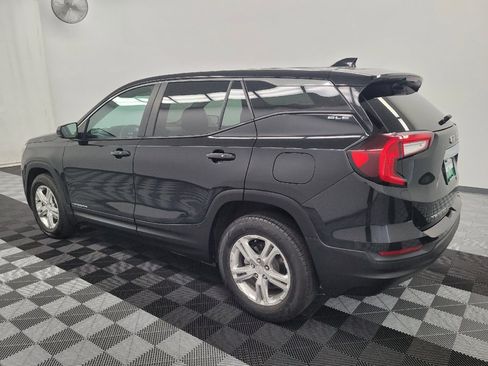 Used 2024 GMC Terrain SLE FWD image 3