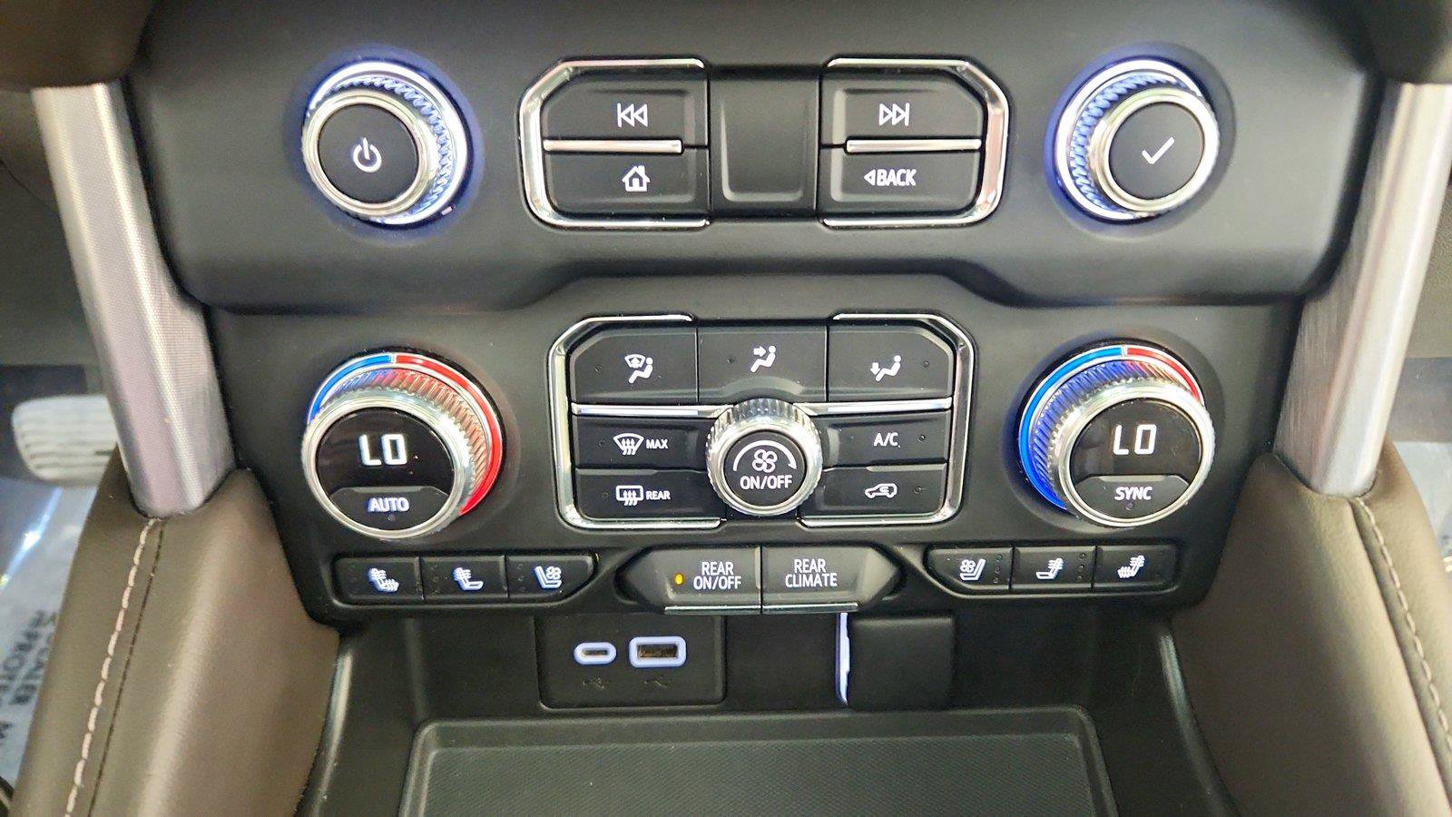 Used 2022 GMC Yukon SLT w/ SLT Premium Package AWD/4WD image 22