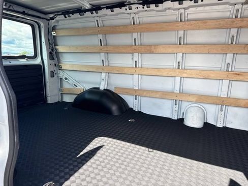 Used 2025 GMC Savana 2500 w/ Driver Convenience Package RWD image 18