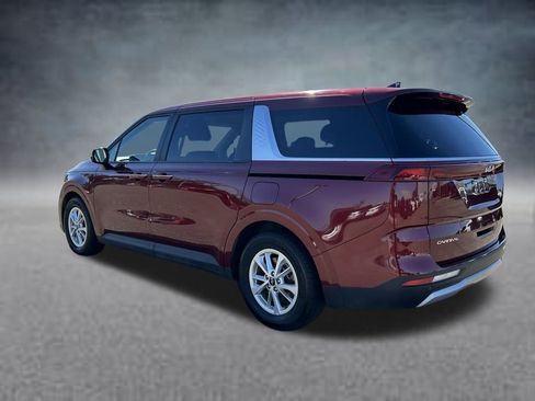 Used 2024 Kia Carnival LX FWD image 3