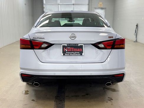 New 2025 Nissan Altima 2.5 SR w/ SR Premium Package image 7