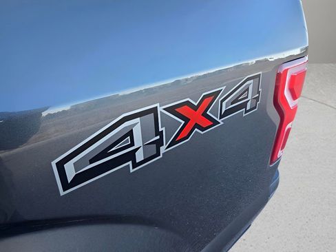 Used 2020 Ford F150 XLT image 11