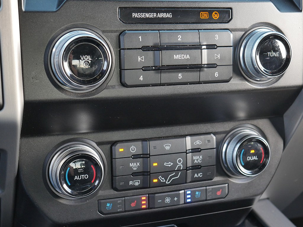 Used 2020 Ford F250 Platinum w/ FX4 Off-Road Package AWD/4WD image 50