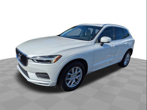 Used 2021 Volvo XC60 T5 Momentum w/ Protection Package Premier image 8