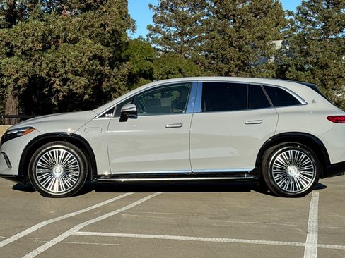 New 2025 Mercedes-Benz Maybach EQS 680 4MATIC image 2