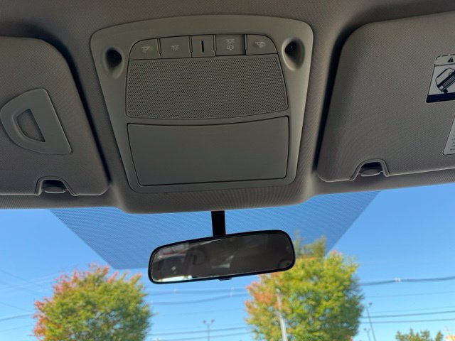 Used 2016 Nissan Rogue SV AWD/4WD image 15