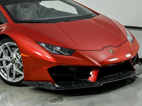 Used 2019 Lamborghini Huracan LP 580-2 image 3