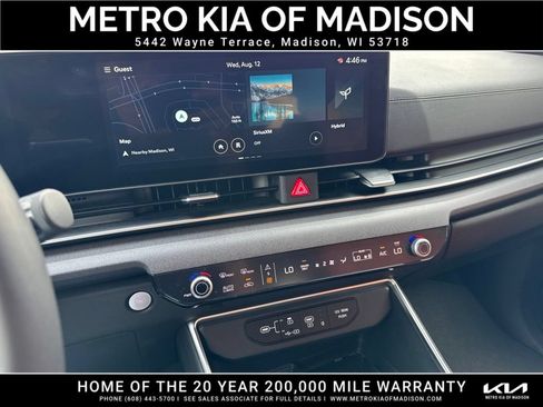 Used 2026 Kia Carnival EX FWD image 22