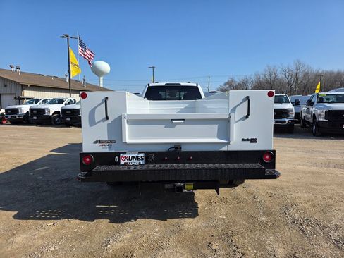 New 2026 Ford F550 4x4 Supercab Super Duty image 8