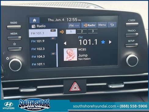 Used 2025 Hyundai Elantra Hybrid FWD image 29