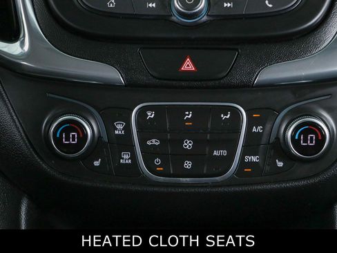 Used 2020 Chevrolet Equinox LT FWD image 20