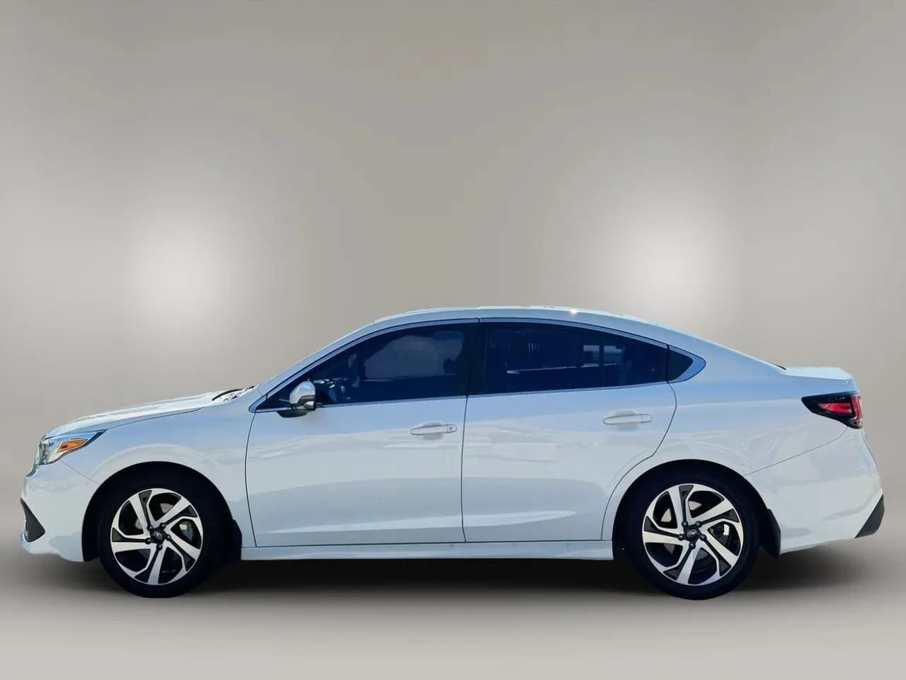 Used 2022 Subaru Legacy Limited w/ Popular Package #3 AWD/4WD image 4