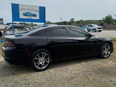 Used 2015 Dodge Charger SE w/ Popular Equipment Group image 10