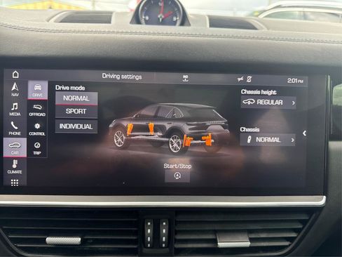 Used 2019 Porsche Cayenne S AWD/4WD image 12