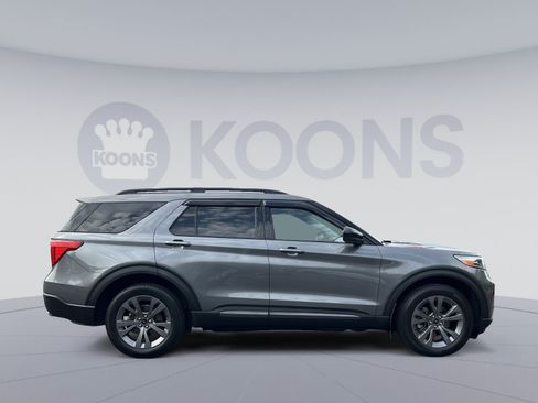 Used 2022 Ford Explorer XLT w/ Equipment Group 202A AWD/4WD image 10
