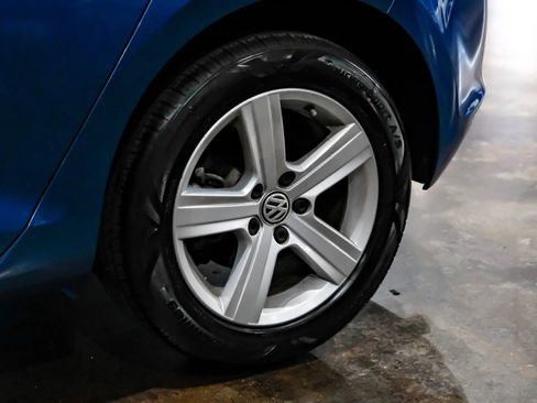 Used 2017 Volkswagen Golf Wolfsburg Edition FWD image 59