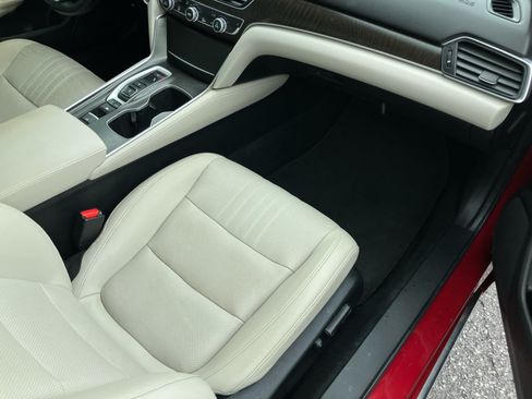 Used 2020 Honda Accord EX-L image 32